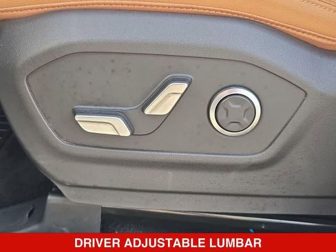 Used 2025 Hyundai Santa Fe Limited FWD image 16