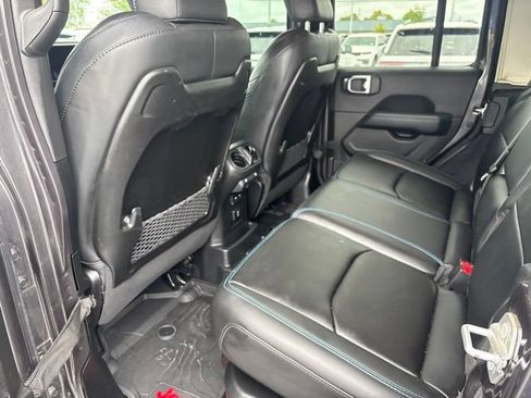 Used 2025 Jeep Wrangler Unlimited Rubicon 4xe w/ Safety Group AWD/4WD image 19
