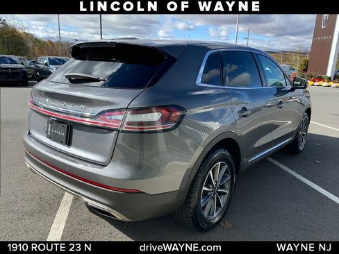 Certified 2022 Lincoln Nautilus AWD image 8