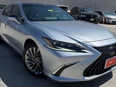 Used 2024 Lexus ES 350 Ultra Luxury w/ Accessory Package (Z2)