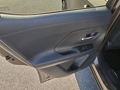 Certified 2025 Nissan Kicks SV image 12