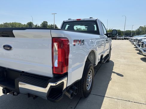 Used 2025 Ford F250 XL w/ XL Driver Assist Package AWD/4WD image 6