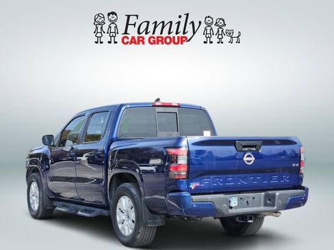 Used 2022 Nissan Frontier SV image 3