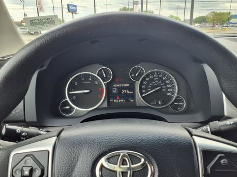 Used 2016 Toyota Tundra SR5 w/ SR5 Upgrade Package image 18