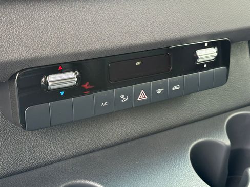 New 2025 Mercedes-Benz Sprinter 2500 image 28