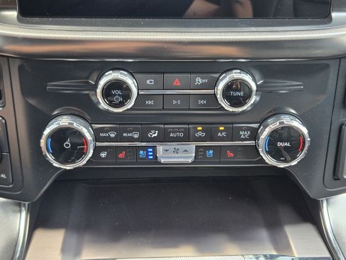 Used 2025 Ford F150 Platinum w/ Equipment Group 702A High AWD/4WD image 14