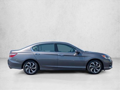 Used 2017 Honda Accord EX-L image 4