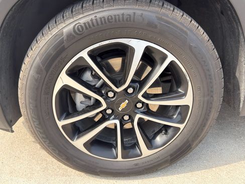 Used 2025 Chevrolet TrailBlazer LT w/ LT Cold Weather Package FWD image 31