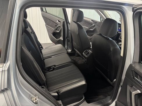 Used 2023 Volkswagen Tiguan SE AWD/4WD image 22