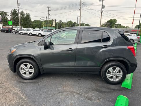 Used 2020 Chevrolet Trax LS w/ Tint and Cruise Package FWD image 4