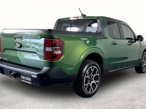 Used 2025 Ford Maverick Lariat AWD/4WD image 2
