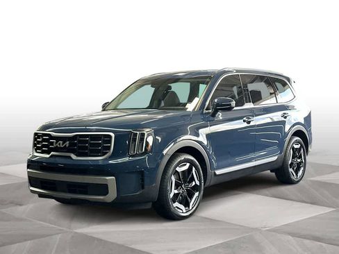 Certified 2024 Kia Telluride S w/ S Sunroof Package FWD image 4