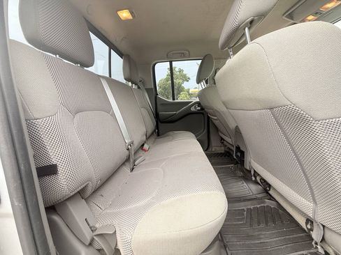 Used 2016 Nissan Frontier SV RWD image 15