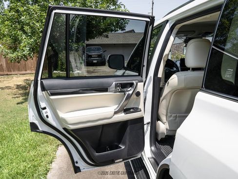 Used 2023 Lexus GX 460 Luxury w/ Sport Design Package AWD/4WD image 67