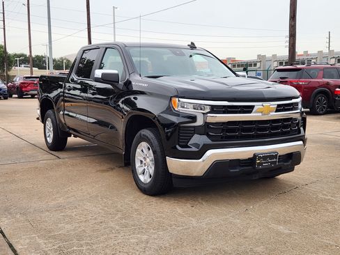 Certified 2025 Chevrolet Silverado 1500 LT RWD image 4