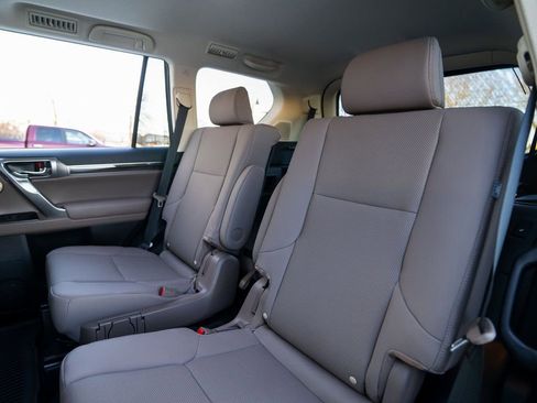 Used 2022 Lexus GX 460 Premium image 37