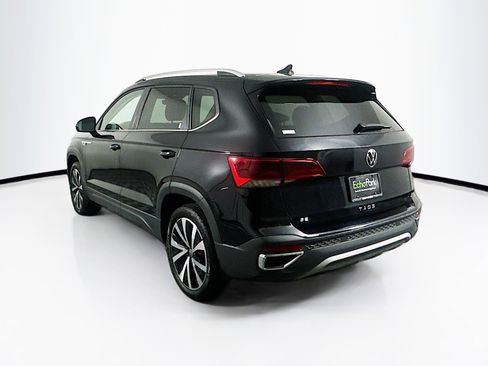 Used 2024 Volkswagen Taos SE image 5