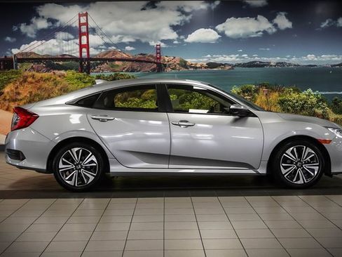 Used 2018 Honda Civic EX-T image 5