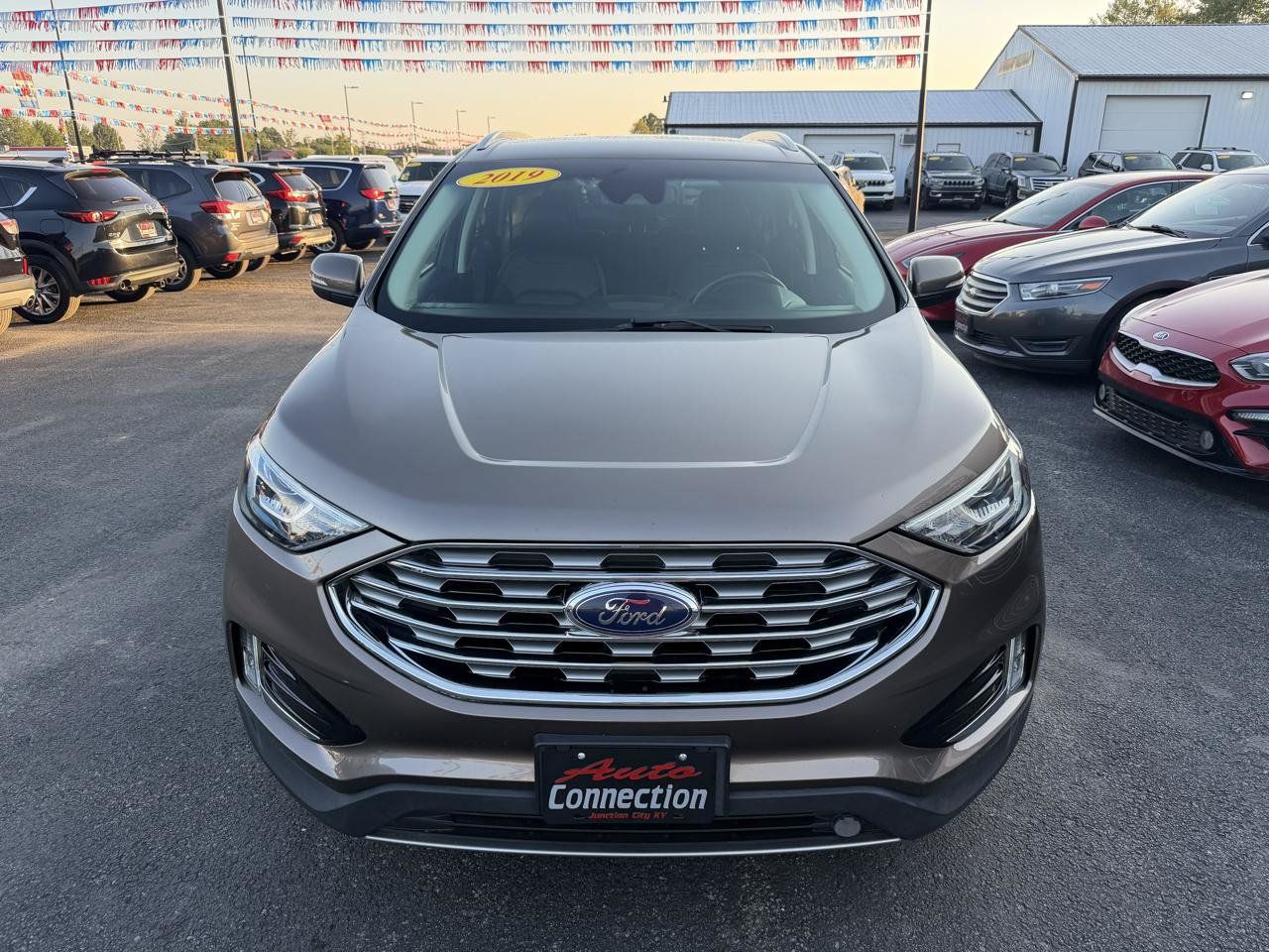 Used 2019 Ford Edge SEL w/ Cold Weather Package AWD/4WD image 11