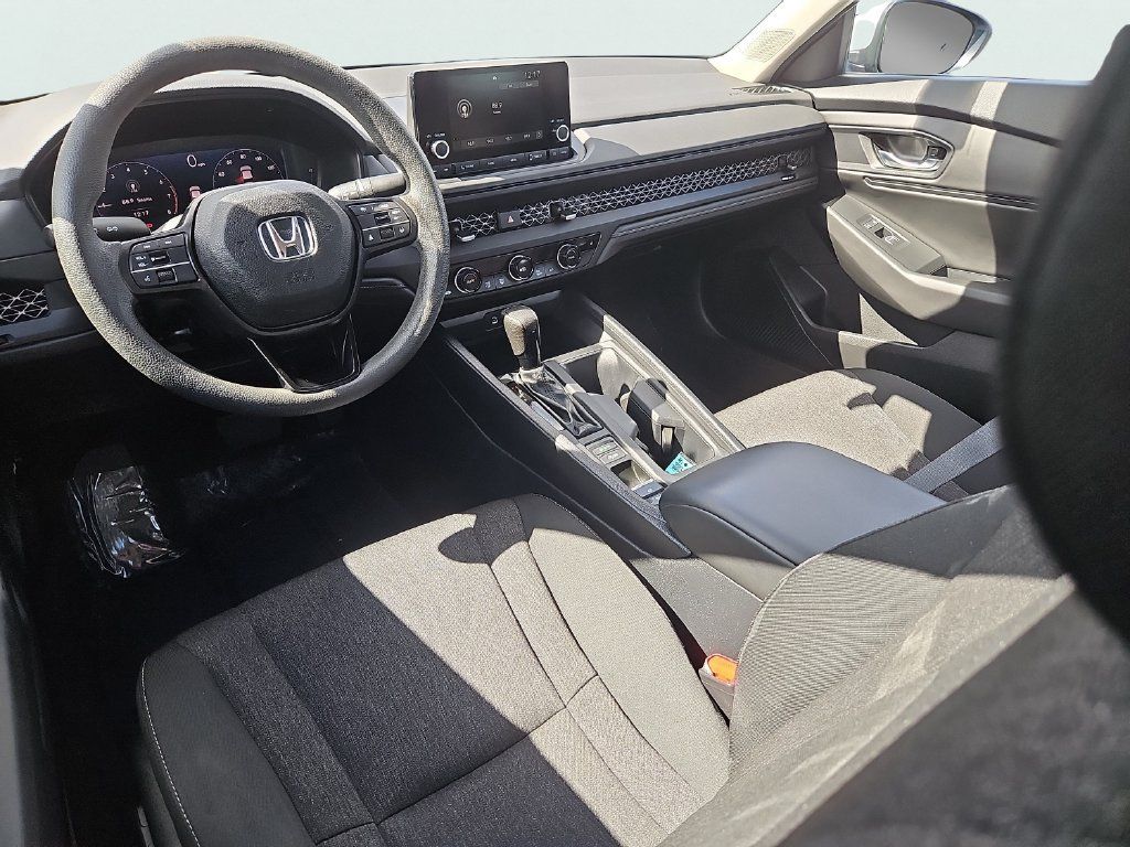 Used 2024 Honda Accord EX image 11