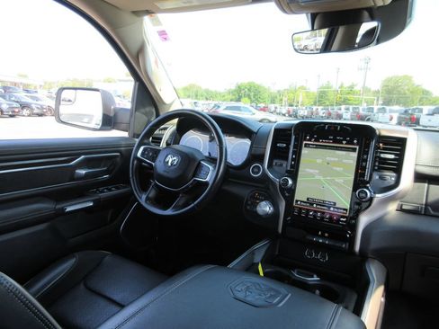 Used 2021 RAM 1500 Laramie AWD/4WD image 24
