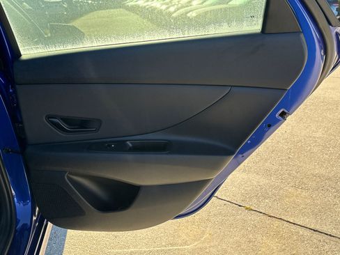 Certified 2025 Hyundai Elantra Sport image 16