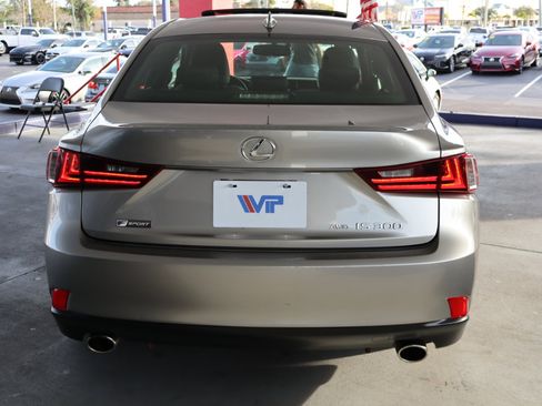 Used 2016 Lexus IS 300 AWD image 8
