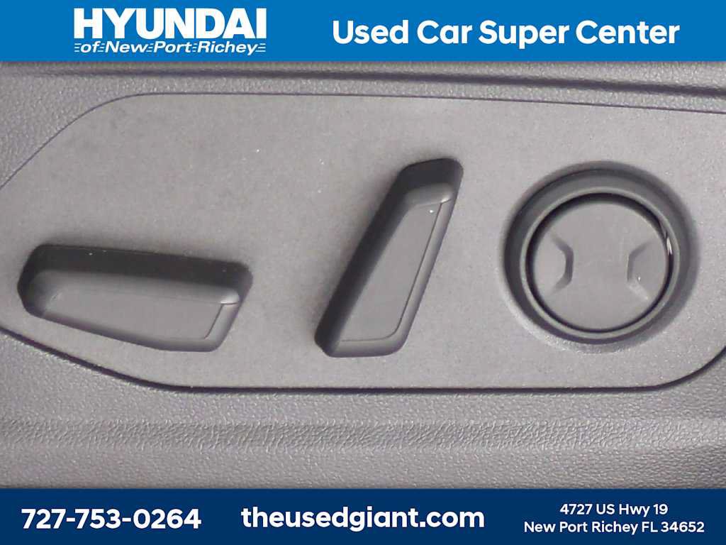 Used 2025 Hyundai Tucson Limited FWD image 22