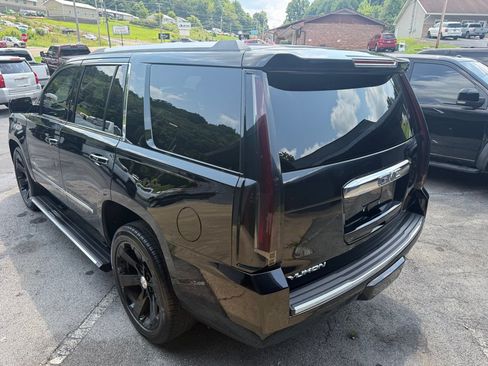 Used 2015 GMC Yukon Denali w/ Premium Package AWD/4WD image 22