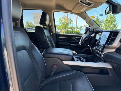 Used 2019 RAM 1500 Laramie AWD/4WD image 11