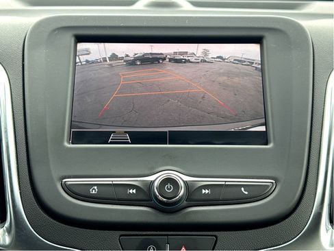 Used 2022 Chevrolet Equinox LT image 20