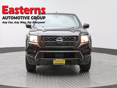 Used 2022 Nissan Frontier S RWD image 2