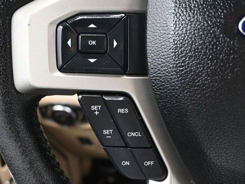 Used 2015 Ford F150 Lariat w/ Equipment Group 501A Mid AWD/4WD image 17