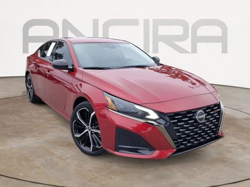 Certified 2023 Nissan Altima 2.5 SR image 7