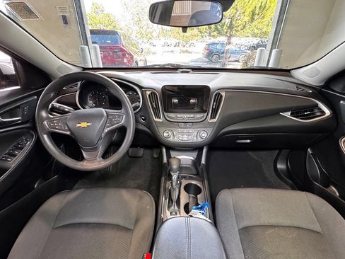 Used 2024 Chevrolet Malibu LT FWD image 14