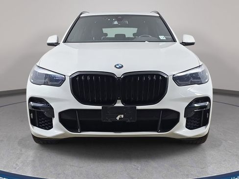 Used 2023 BMW X5 xDrive40i w/ M Sport Package image 2