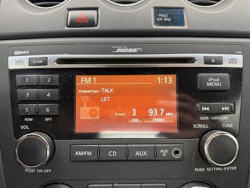 Used 2010 Nissan Altima 2.5 S w/ Premium Pkg image 17