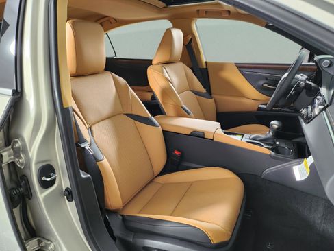 New 2025 Lexus ES 350 w/ Premium Package image 36