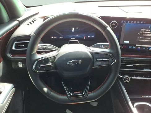 Used 2025 Chevrolet Traverse RS w/ LPO, Floor Liner Package AWD/4WD image 12