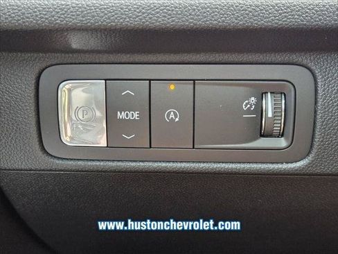 New 2026 Chevrolet Traverse LT w/ Midnight/Sport Edition FWD image 23