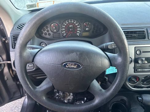 Used 2006 Ford Focus SE image 11