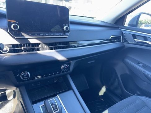 Used 2022 Mitsubishi Outlander SE image 10