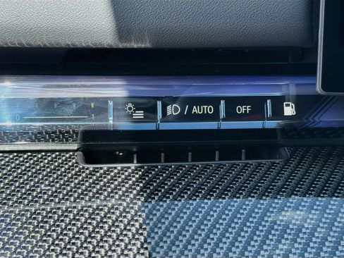 New 2027 BMW M5 w/ Carbon Package AWD/4WD image 36
