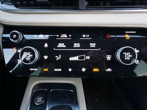 Used 2023 INFINITI QX60 Luxe w/ Cargo Package image 12