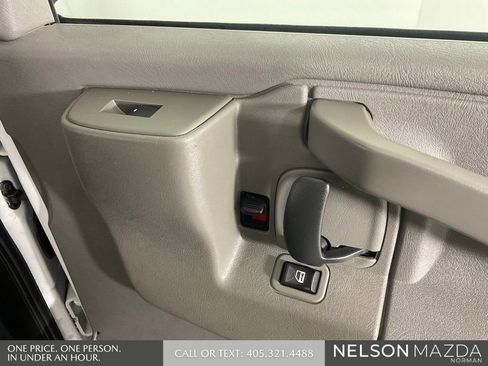 Used 2020 Chevrolet Express 3500 LT w/ LT Preferred Equipment Group RWD image 18