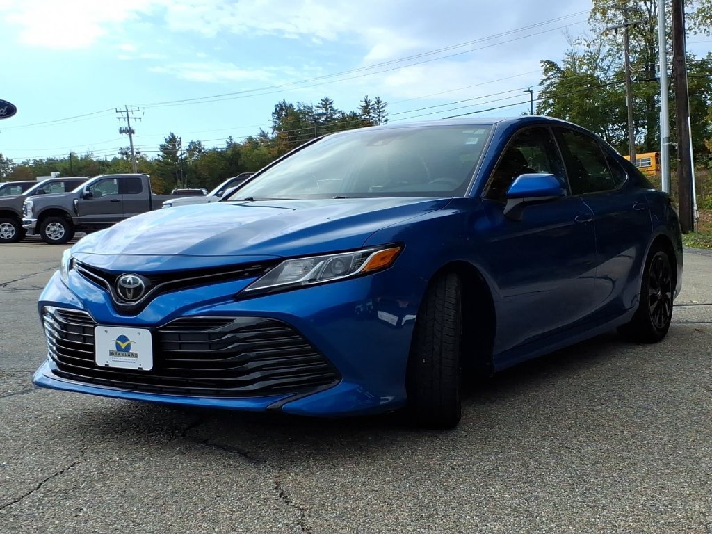 Used 2020 Toyota Camry LE FWD image 7