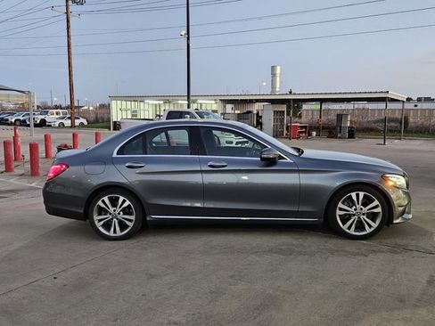 Used 2019 Mercedes-Benz C 300 Sedan image 4