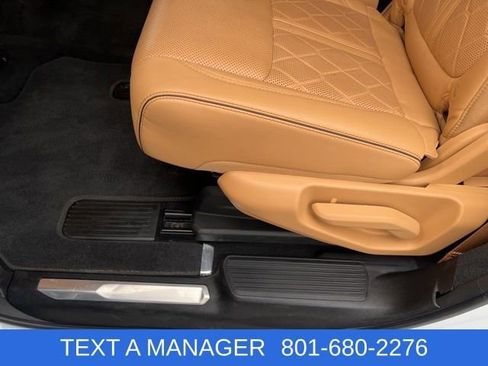Used 2022 Jeep Grand Wagoneer Series III w/ Rear Seat Video Group 1 AWD/4WD image 38
