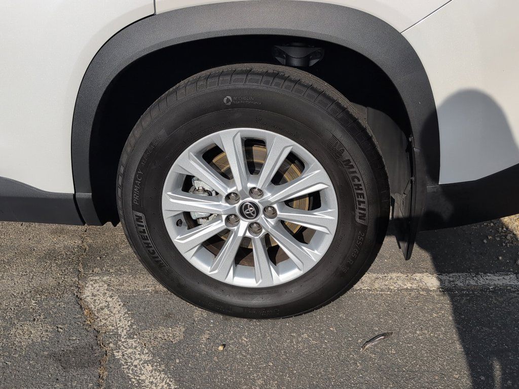 Certified 2025 Toyota Grand Highlander FWD image 7
