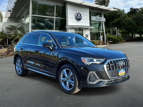 Used 2022 Audi Q3 2.0T Premium Plus w/ Premium Plus Package image 3